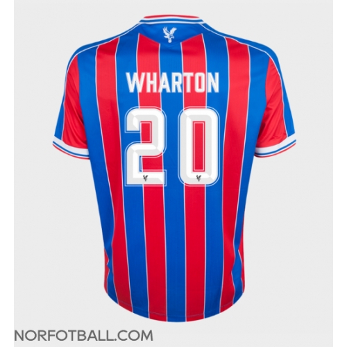 Billige Fotballdrakt Crystal Palace Adam Wharton #20 Replika Hjemmedrakt 2025-26 Kortermet Billige Fotballdrakt Crystal Palace Adam Wharton #20 Replika Hjemmedrakt 2025-26 Kortermet